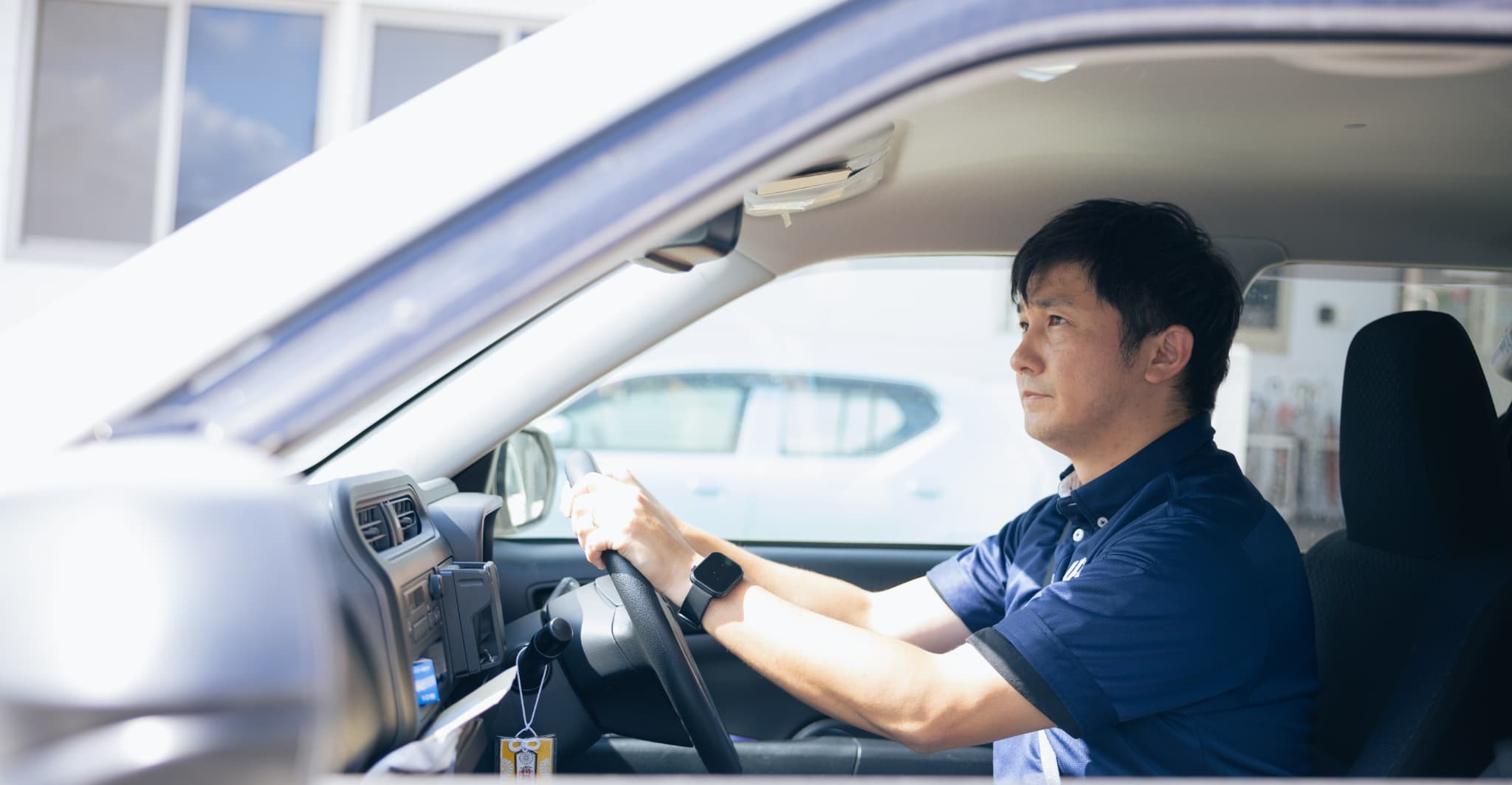 運転する様子